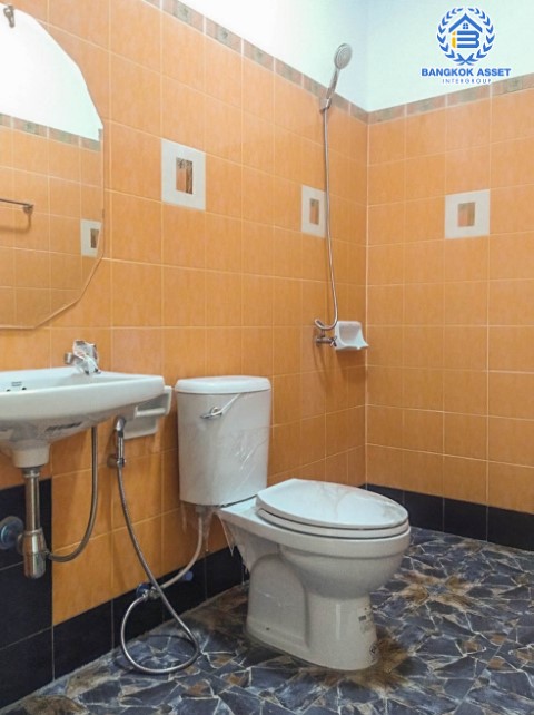 *****ทาวน์เฮ้าส์มือสองย่านนนทบุรี ม.มณฑล5 บางใหญ่-กาญจนาภิเษก บนเนื้อที่ 21.5 ตร.ว. ฟังก์ชัน 3 ห้องนอน 2 ห้องน้ำ 2 ที่จอดรถ บ้านตกแต่งใหม่ พร้อมเข้าอยู่ เดินทางสะดวก เชื่อมต่อถ.กาญจนาภิเษก, ถ.บางใหญ่-บางคูลัด ใกล้เซ็นทรัลเวสท์เกต และทางด่วน "ศรีรัช" จองเลย!